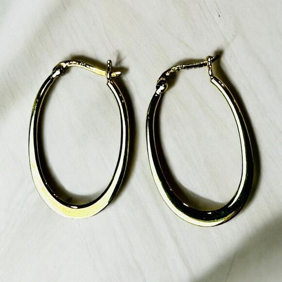 Classic 925 Silver-Tone Oval Hoop Earrings | Elegant Everyday Statement Jewelry - Picture 1 of 4